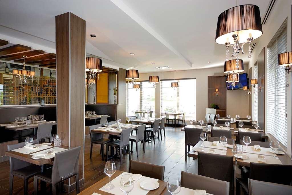Imperia Hotel Et Suites Terrebonne Restaurant photo